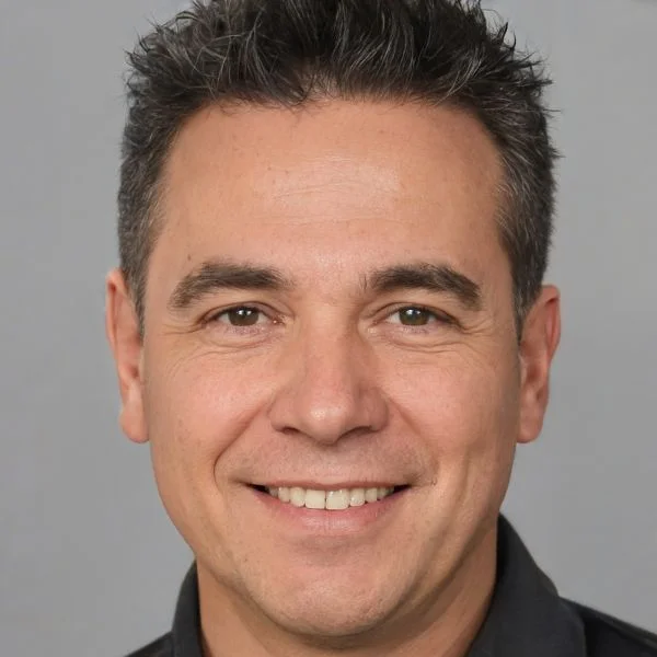 Javier Etxeberria, cliente de Carpintería Metálica Pamplona